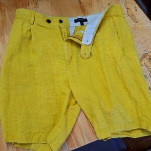 Banana Republic 9" 100%  Linen Shorts Like New  Yellow/gold. Mens 31